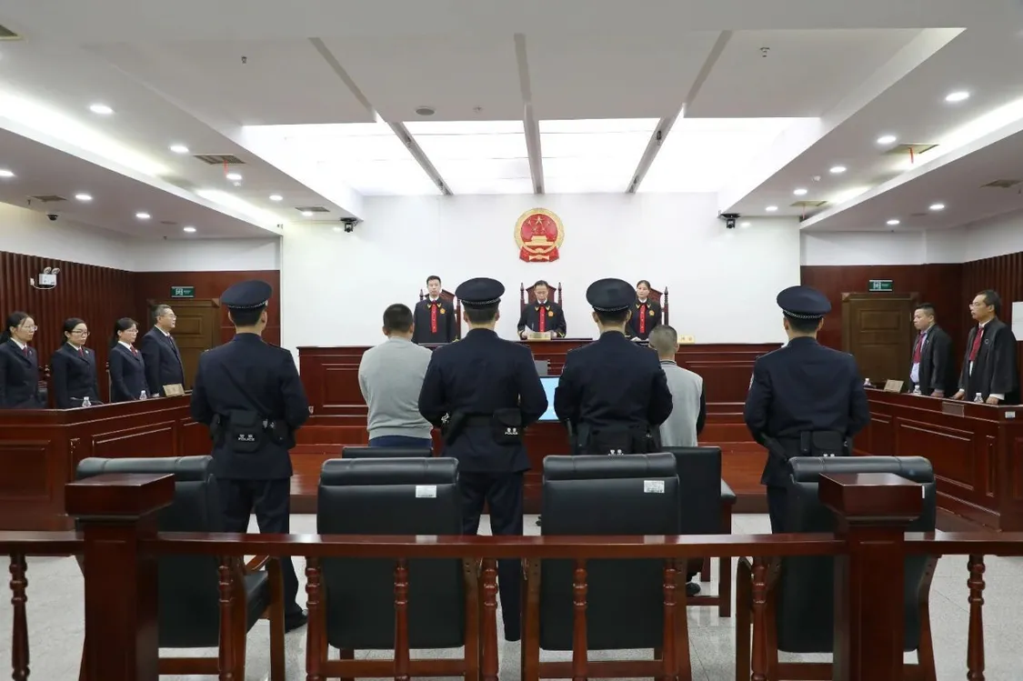 虚构患者病征,给6人手术致其伤残,湘雅二医院刘翔峰获刑17年!