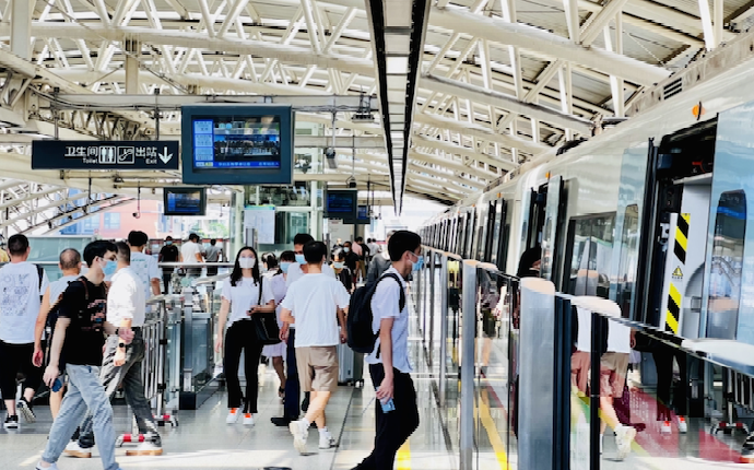 广州地铁暑运期间日均客流或超800万