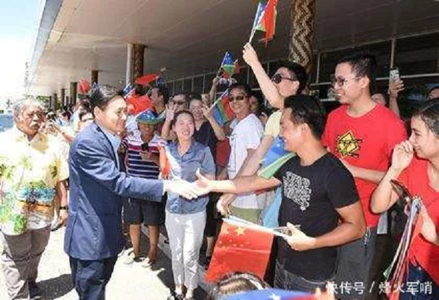 取消中国订单投靠美国，如今求中方追加1000亿援助，专家果断拒绝