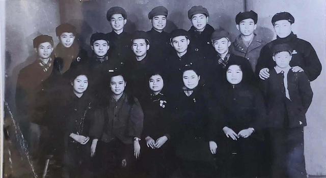一群香港青年，曾奔赴抗美援朝战场