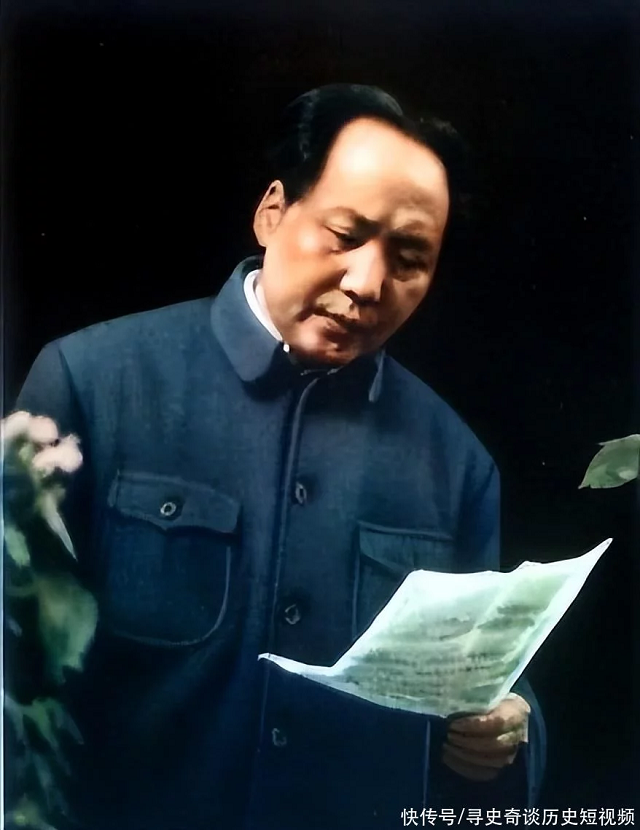 45年，蒋介石承认外蒙古独立，毛主席多次提出收复外蒙却失败告终