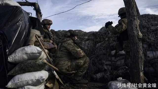 俄军不再留情!投下一枚温压弹，乌军精锐部队遭全歼