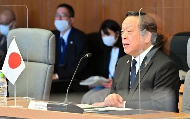 李尚福接到一电话，国防部正式官宣重要消息，释放强烈信号