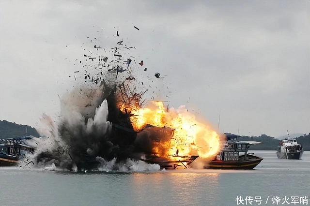 南海传出激烈爆炸声，亚洲两大国大打出手，中方火速出击控制局面