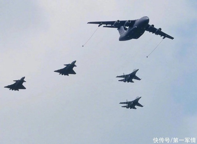 中国邀请阿联酋，大批战机飞往新疆练兵，印度比美国还要急