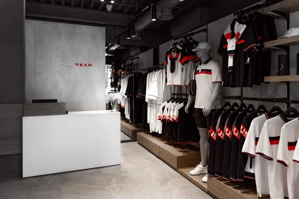 俄服装品牌“普京之队”2024年将设境外门店，市场包括中国